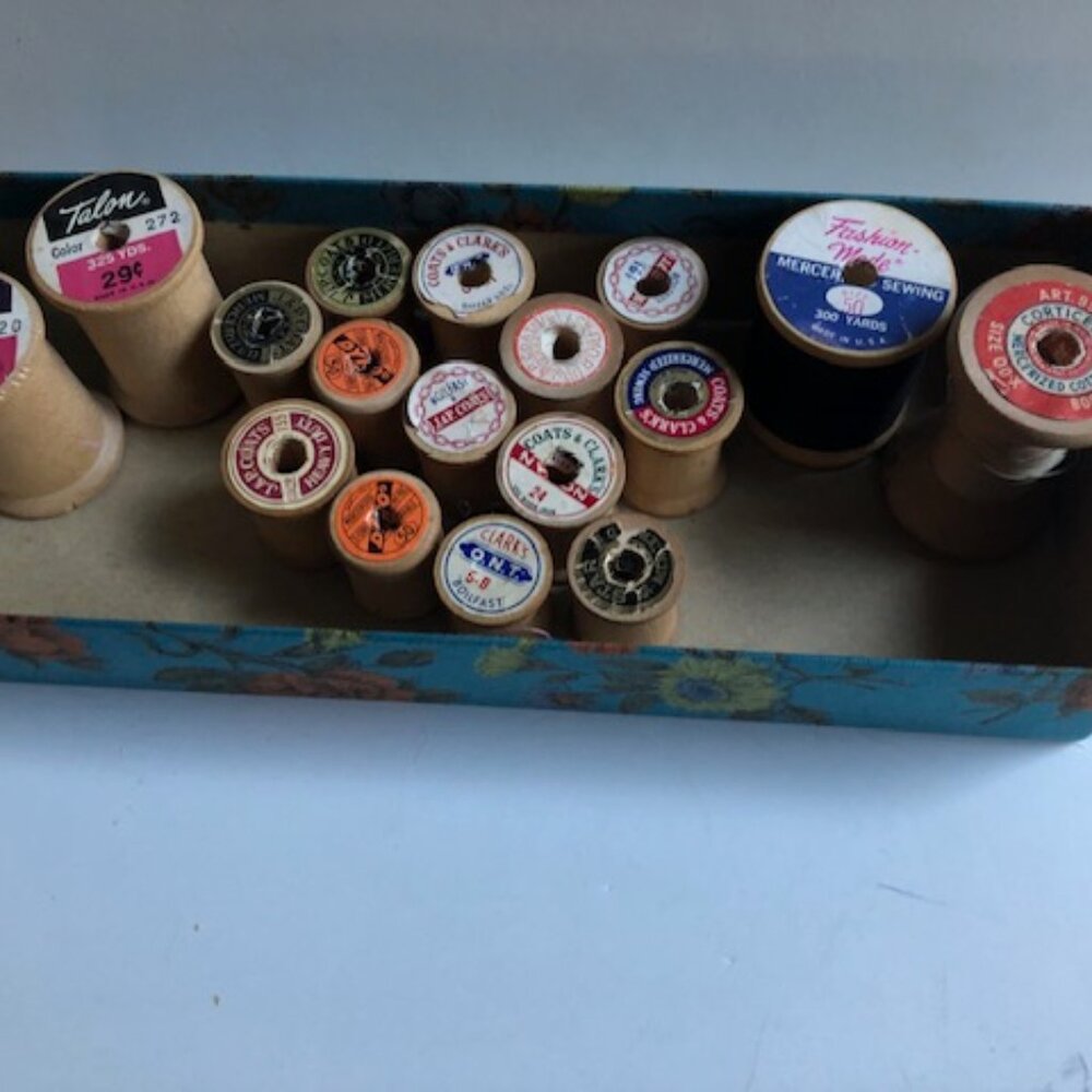 Vintage Box of Wooden Thread Spools Sewing Embroidery Decoration Collectible